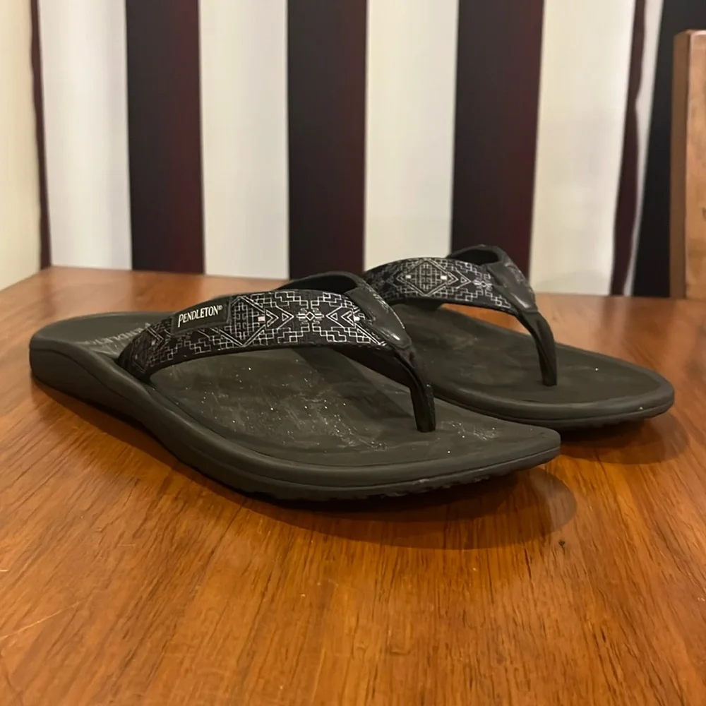 Pendleton Carico Flip Flops Thongs Sandals Shoes Southwest black New Mens Sizes
